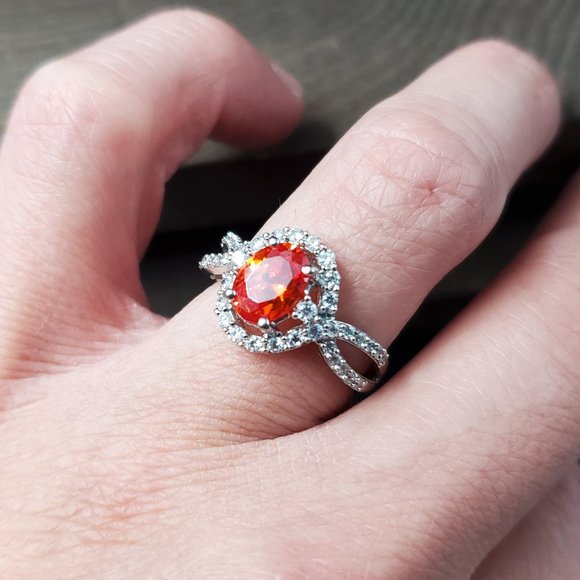 Size 6.5 Sterling Silver Stunning Red Orange Cubic Zirconia Gem Ring - Picture 3 of 8